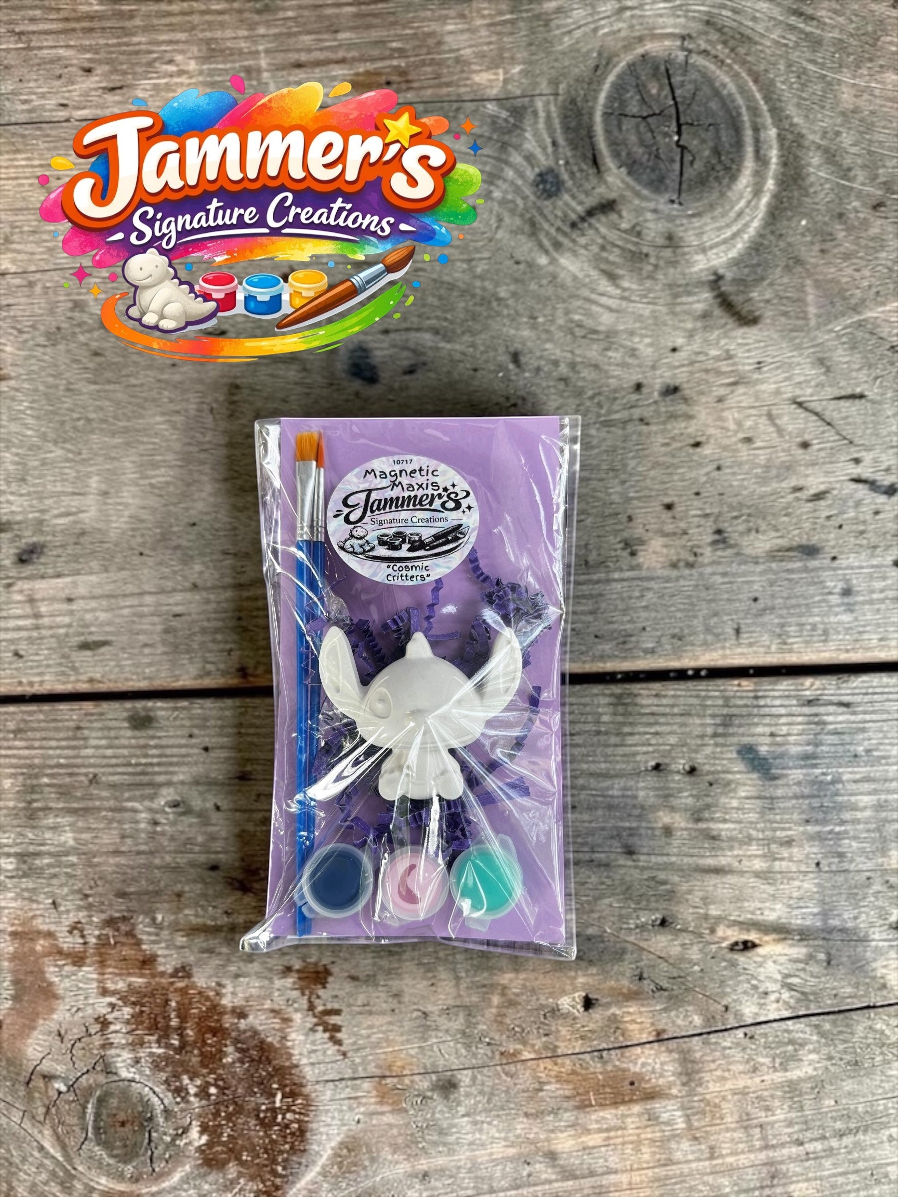 Neatos Elements Cosmic Critter Magnetic Maxi paint kit with white plaster figurine, brushes, and paint pots.