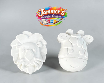 Neatos Elements Wild Whiskers Lion & Giraffe Magnetic Minis plaster craft kit. Ready to paint.
