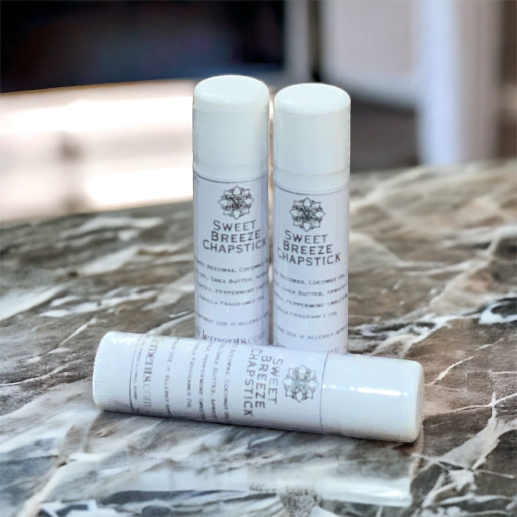 Neatos Elements Sweet Breeze Peppermint Chapstick for soft, hydrated lips. Natural beeswax and oils.