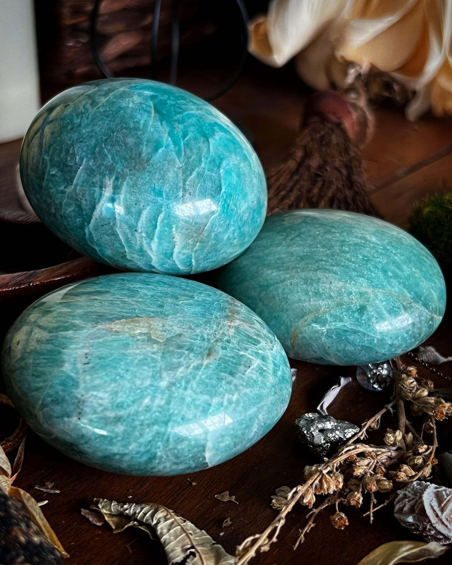 Amazonite Palm Stone - Neatos Elements