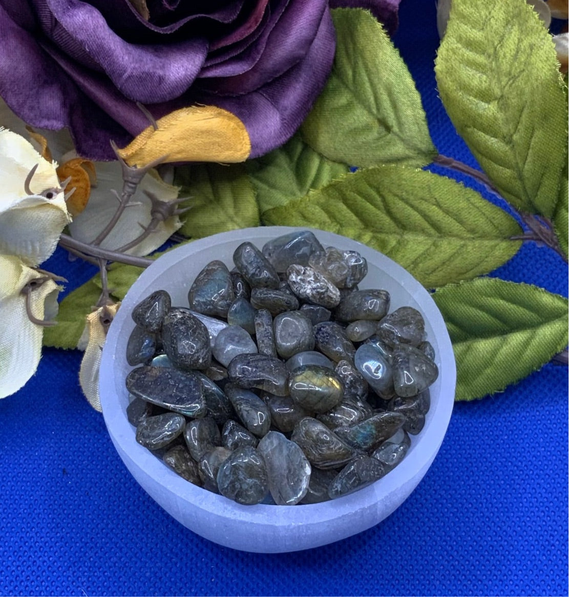 Labradorite Chrystal Chips - Medium Small - AAA Grade - Neatos Elements