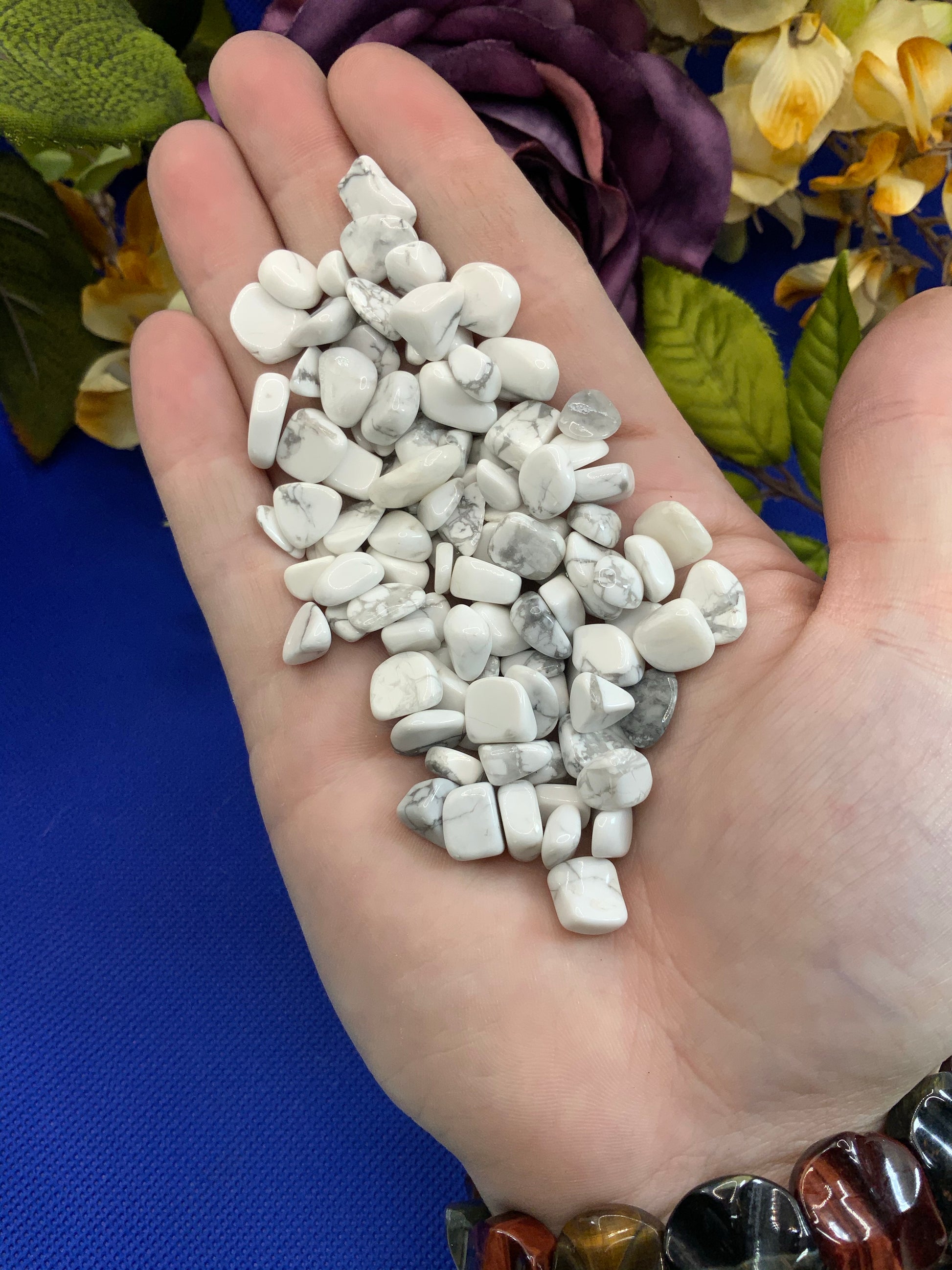 Howlite Crystal Chips - Small - AA Grade - Neatos Elements