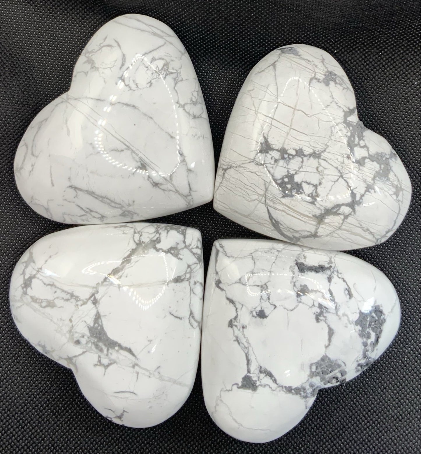 Howlite Hearts - Neatos Elements