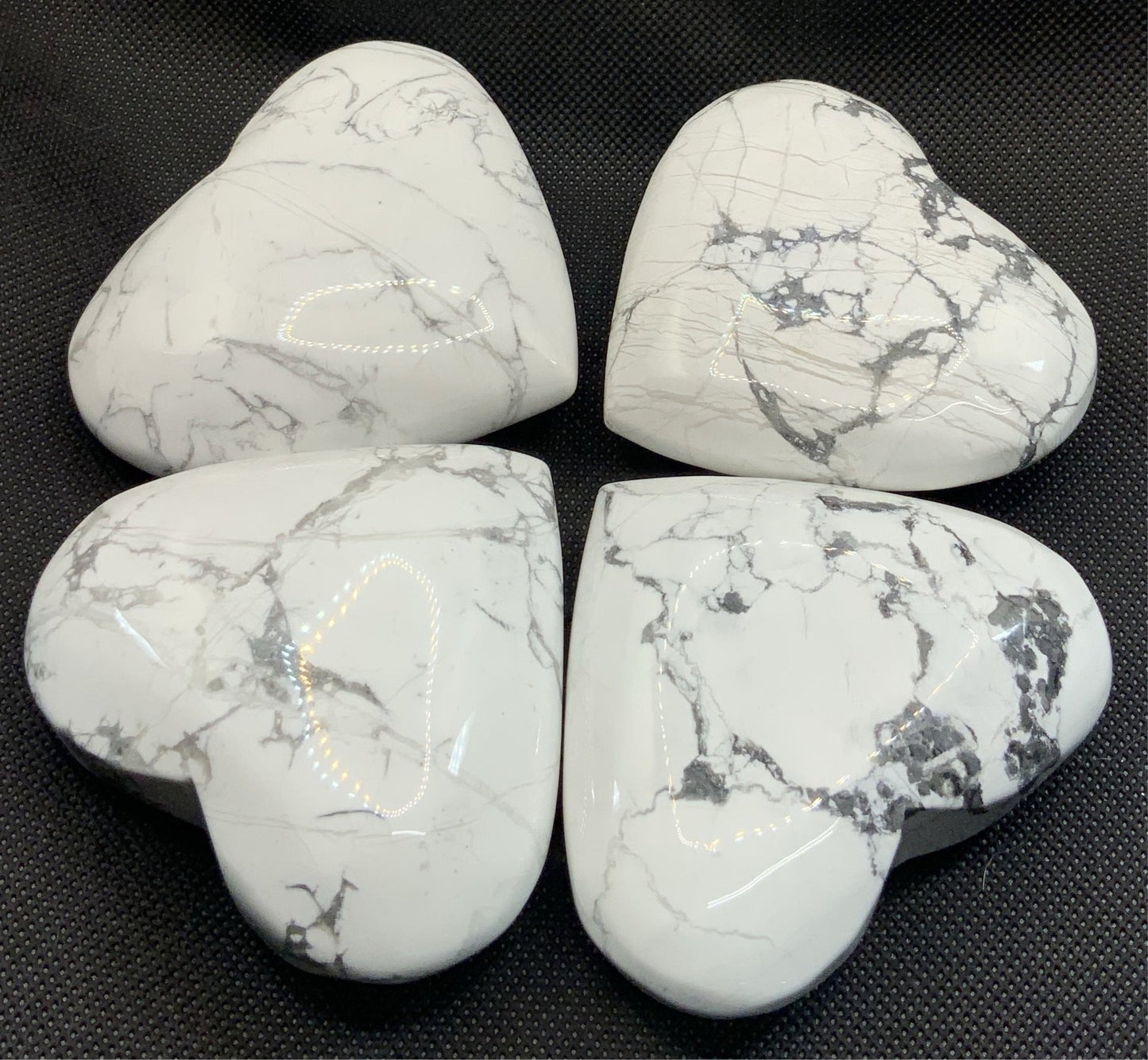 Howlite Hearts - Neatos Elements