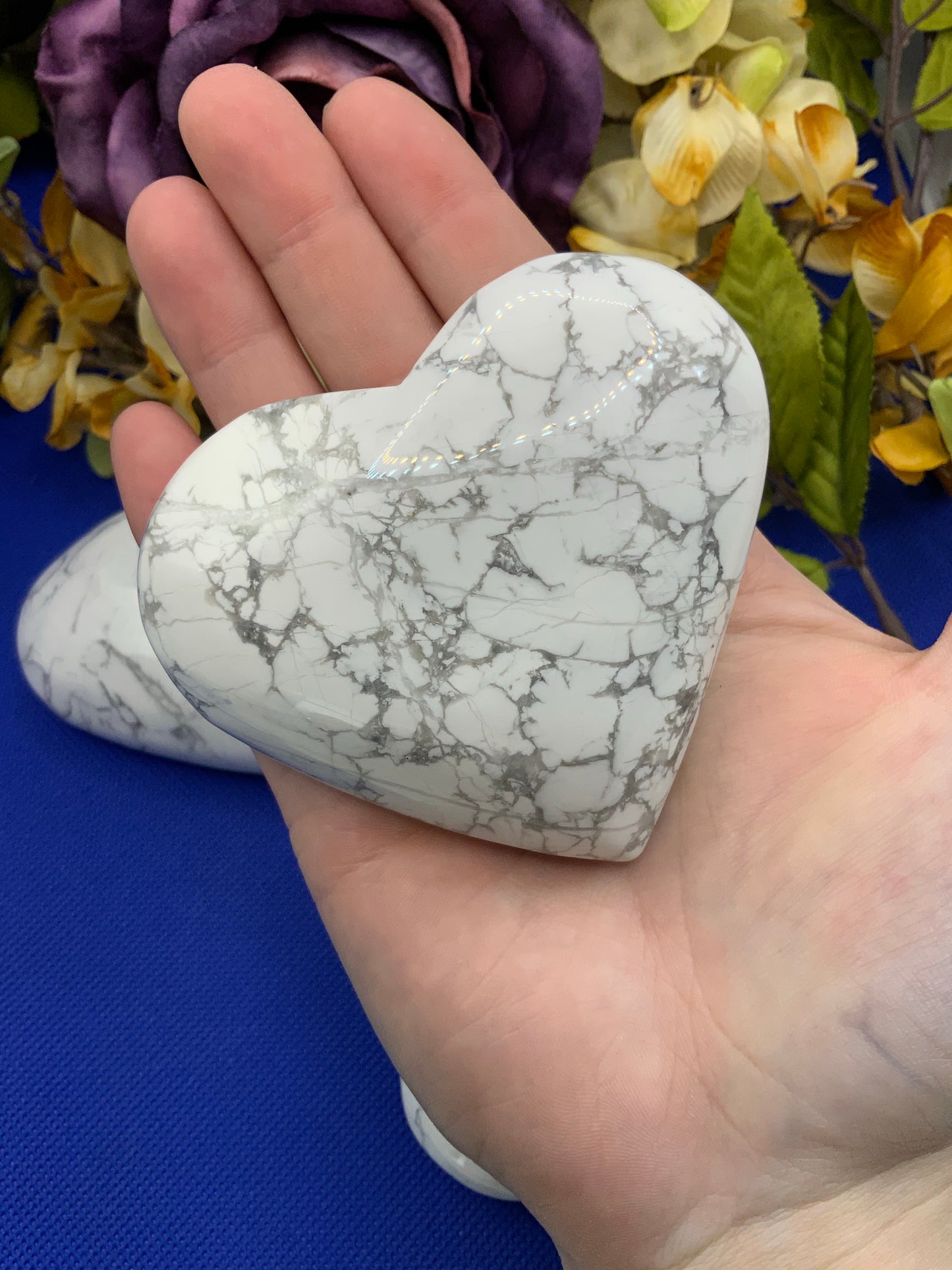 Howlite Hearts - Neatos Elements